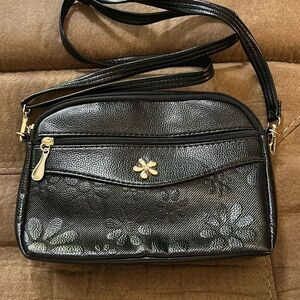 Waterproof Messenger‎ Handbag. Black. Floral Design. Adjustable Strap.